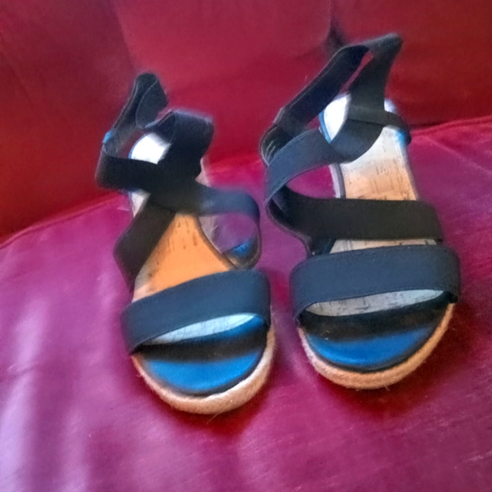 Merona black stretch wedges